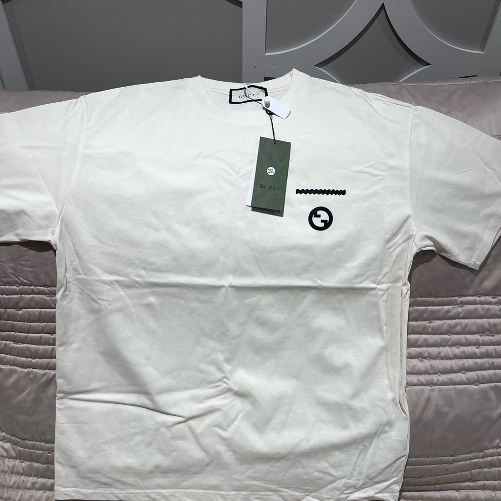 Gucci Cream Short Sleeve Tee with Black Logo Men